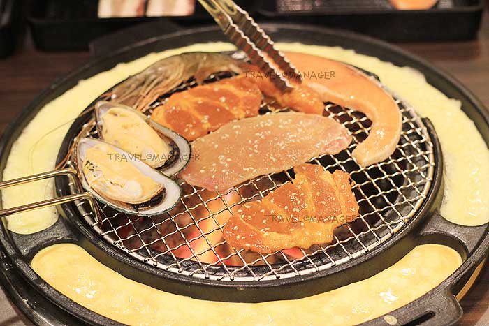 “KING GRILL” อิ่มจัดหนัก บุฟเฟต์ปิ้งย่างเกาหลี รสดีชีสยืด